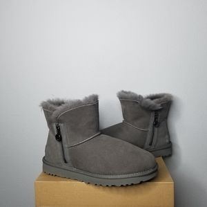 UGG Bailey Zip Mini Boot